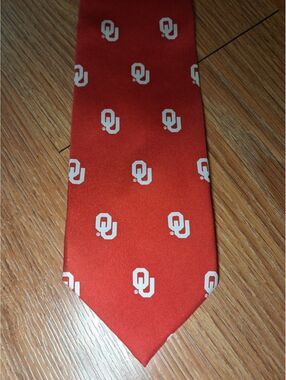 Eagles Wings OU Oklahoma University Logo Silk Tie Red